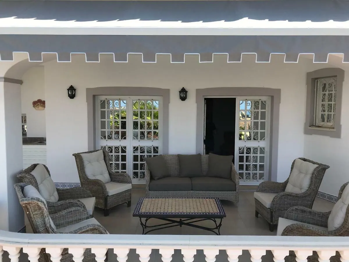 Corniche, Villa Privee, 4 Suites, Vue Mer, Piscine Au Sel, Chauffee Et Couverte Albufeira Portugal